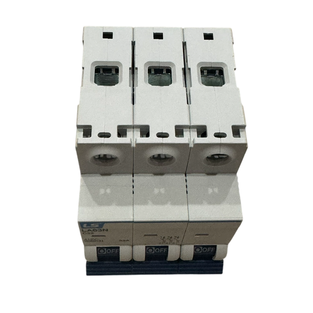 Áp tô mát (Cầu dao điện tự động) LS LA63N 3P C32A, LA63N 3P C32A LS MCB 3 Phase
